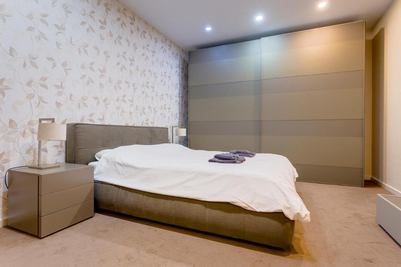 Luxury Apt W/ Side Seaviews And Pool, Top Location Sliema Exteriör bild