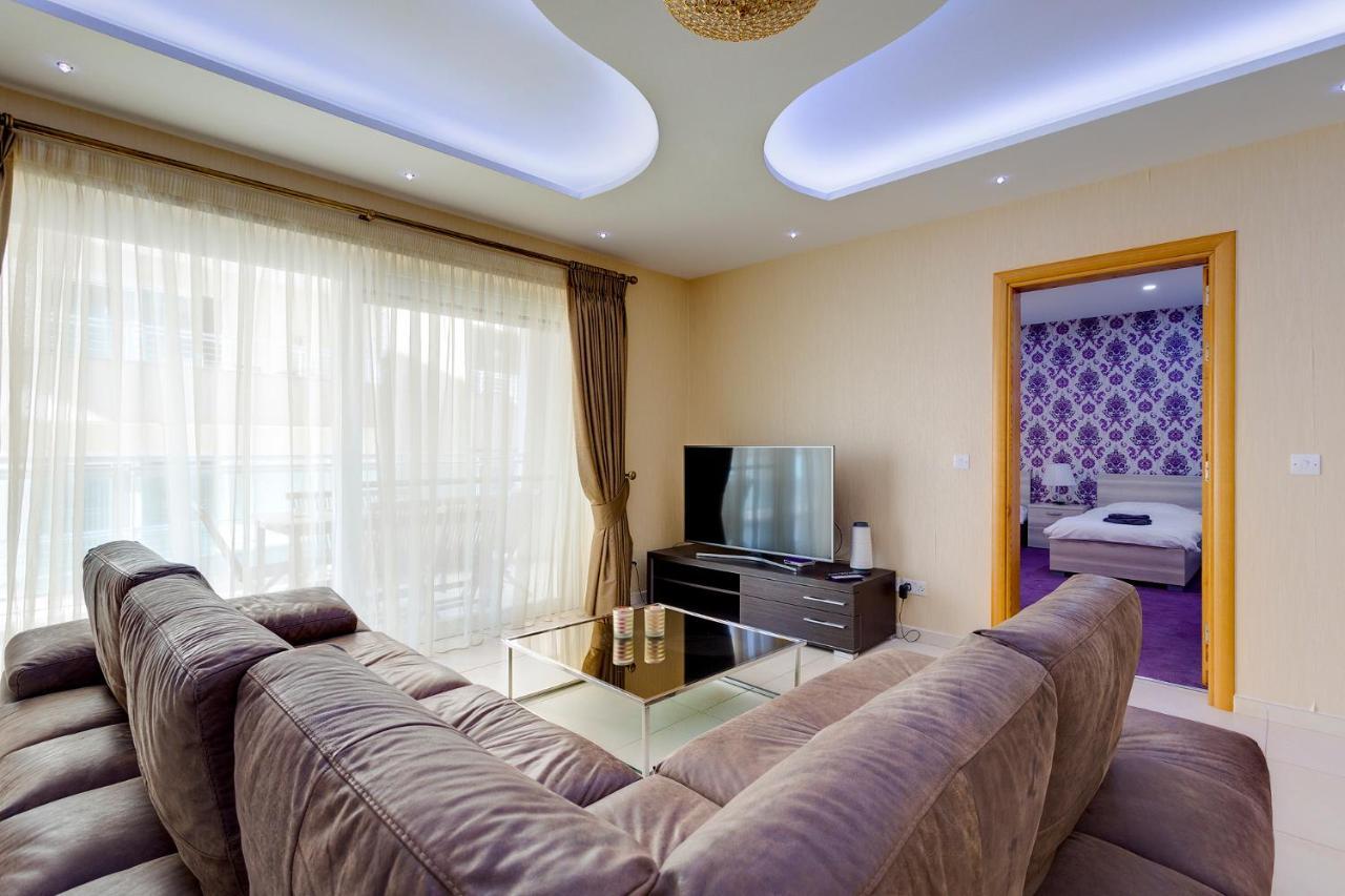 Luxury Apt W/ Side Seaviews And Pool, Top Location Sliema Exteriör bild