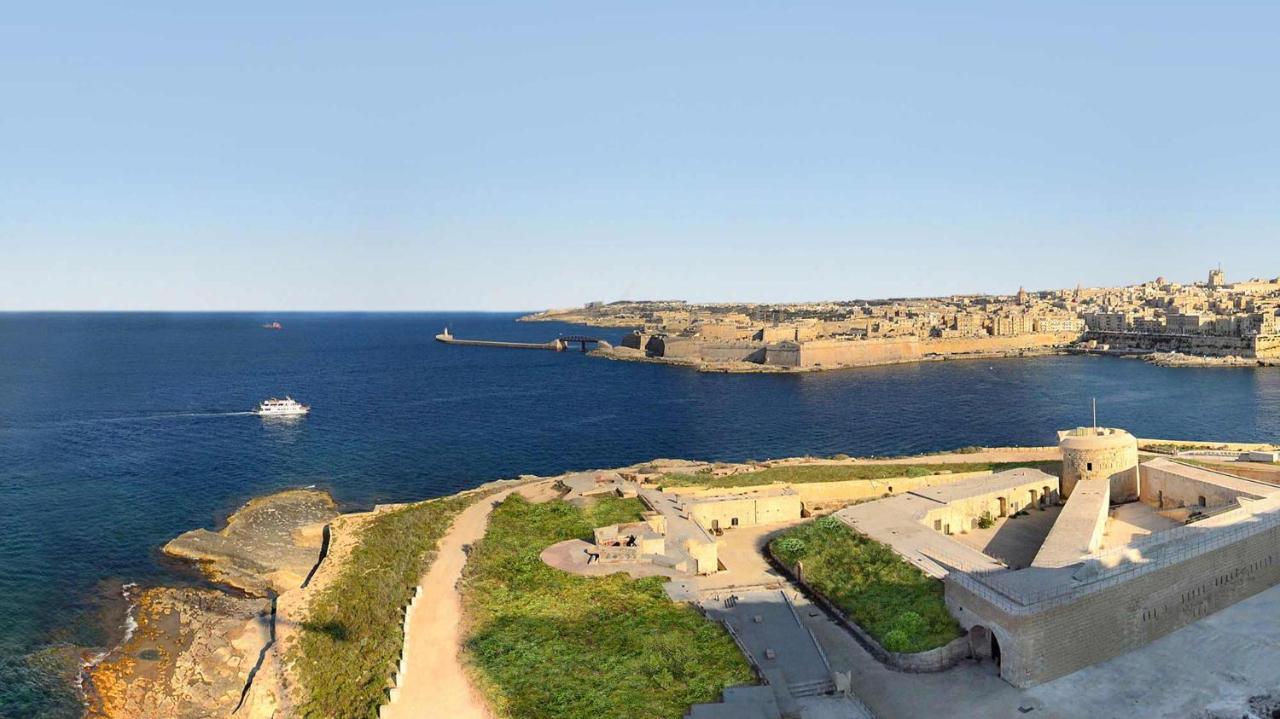 Luxury Apt W/ Side Seaviews And Pool, Top Location Sliema Exteriör bild