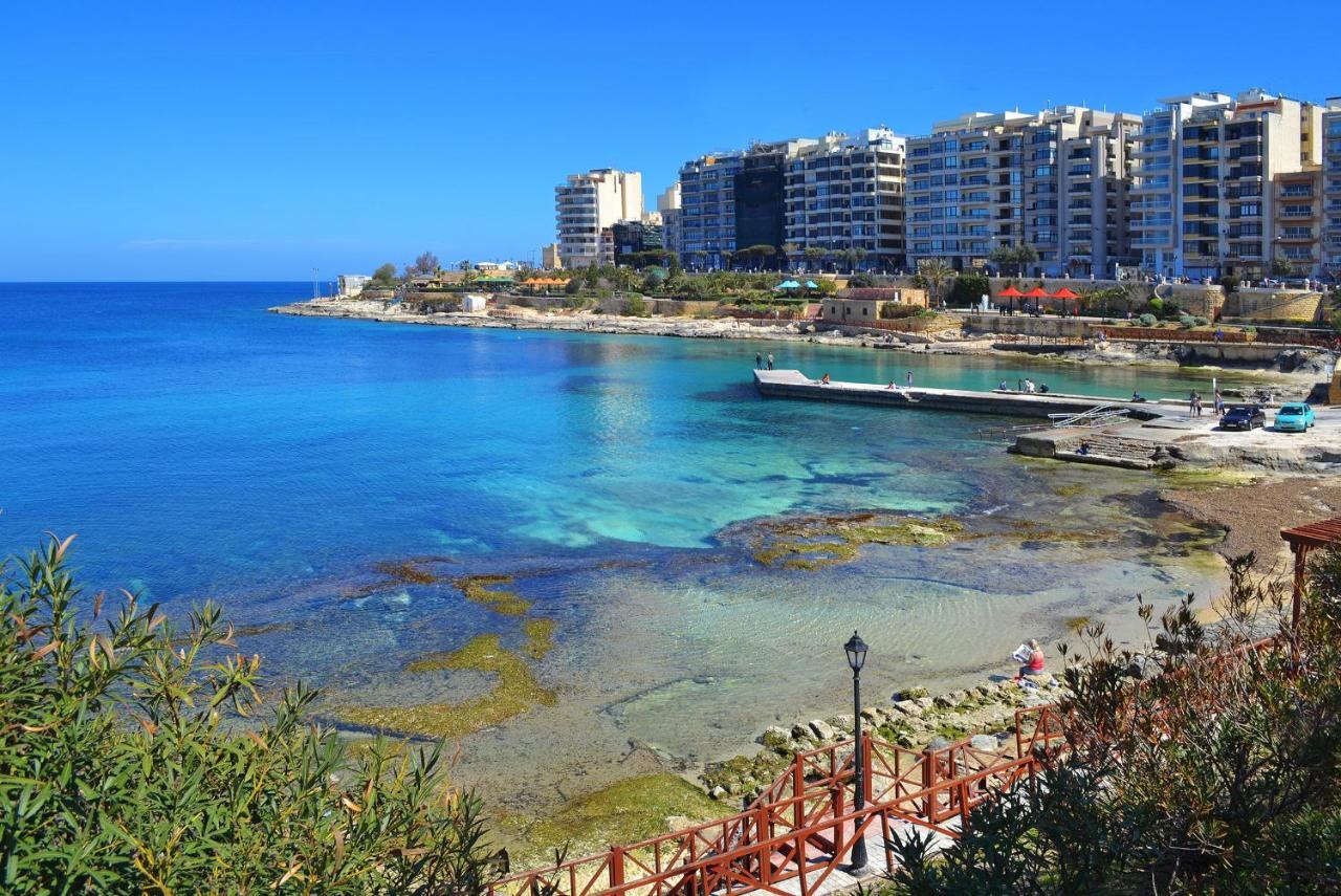 Luxury Apt W/ Side Seaviews And Pool, Top Location Sliema Exteriör bild
